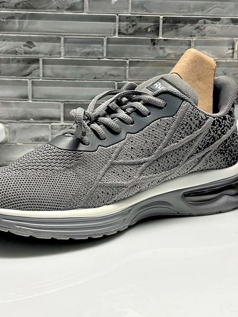 Men's Gray Running Shoes Air Cushion Breathable Athletic Tennis Sneakers New 8.5